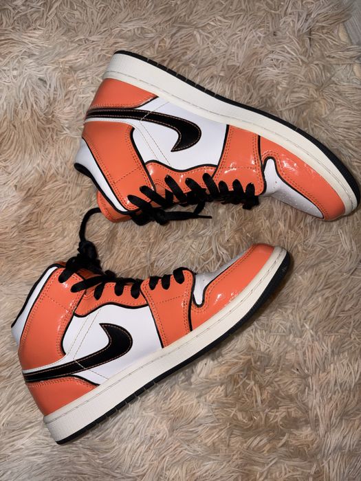 Air Jordan 1 Mid “Shattered Backboard” (Patent)