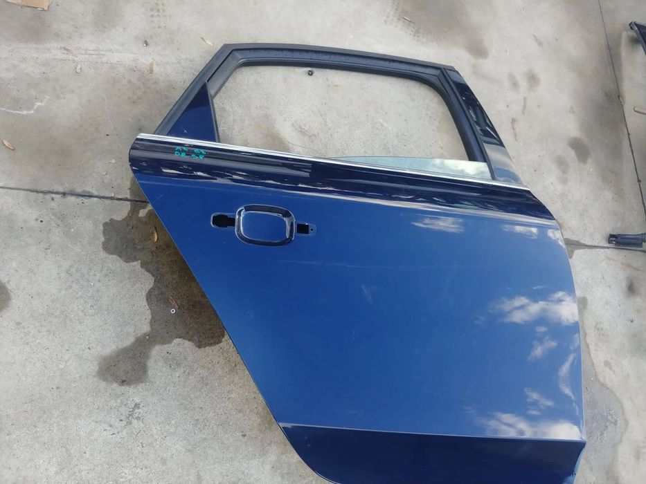 usa portiera dreapta spate audi a4 b8  berlina