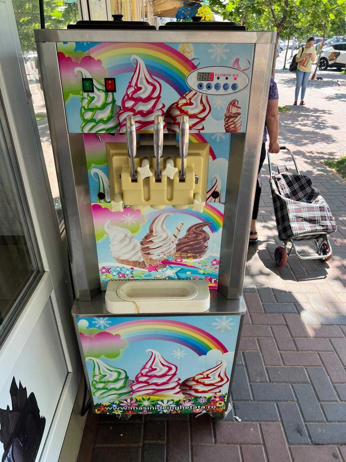 Masina de înghețată RAINBOW ICE cu 3 manete