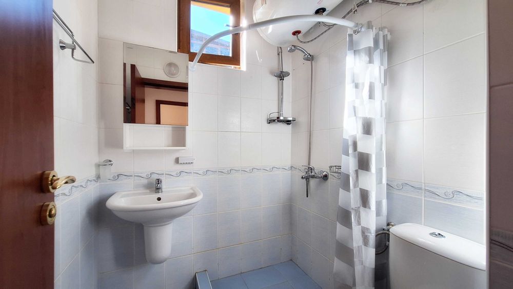 Топъл 3-стаен апартамент в „Сияна 1“, Свети Влас