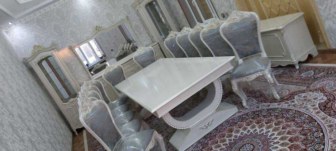 Продам свой стол и стулья для гостиной