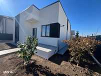 Casa 3 camere 2 bai // dressing // teren 444mp