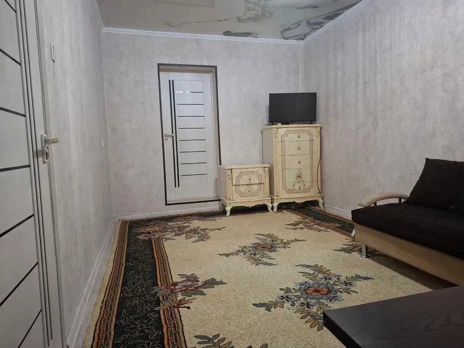 КАРШИ _ ЦЕНТР.Ор:АРОМА кафе, 2/1/5 с огородом,отдельный вход,2хона60м2