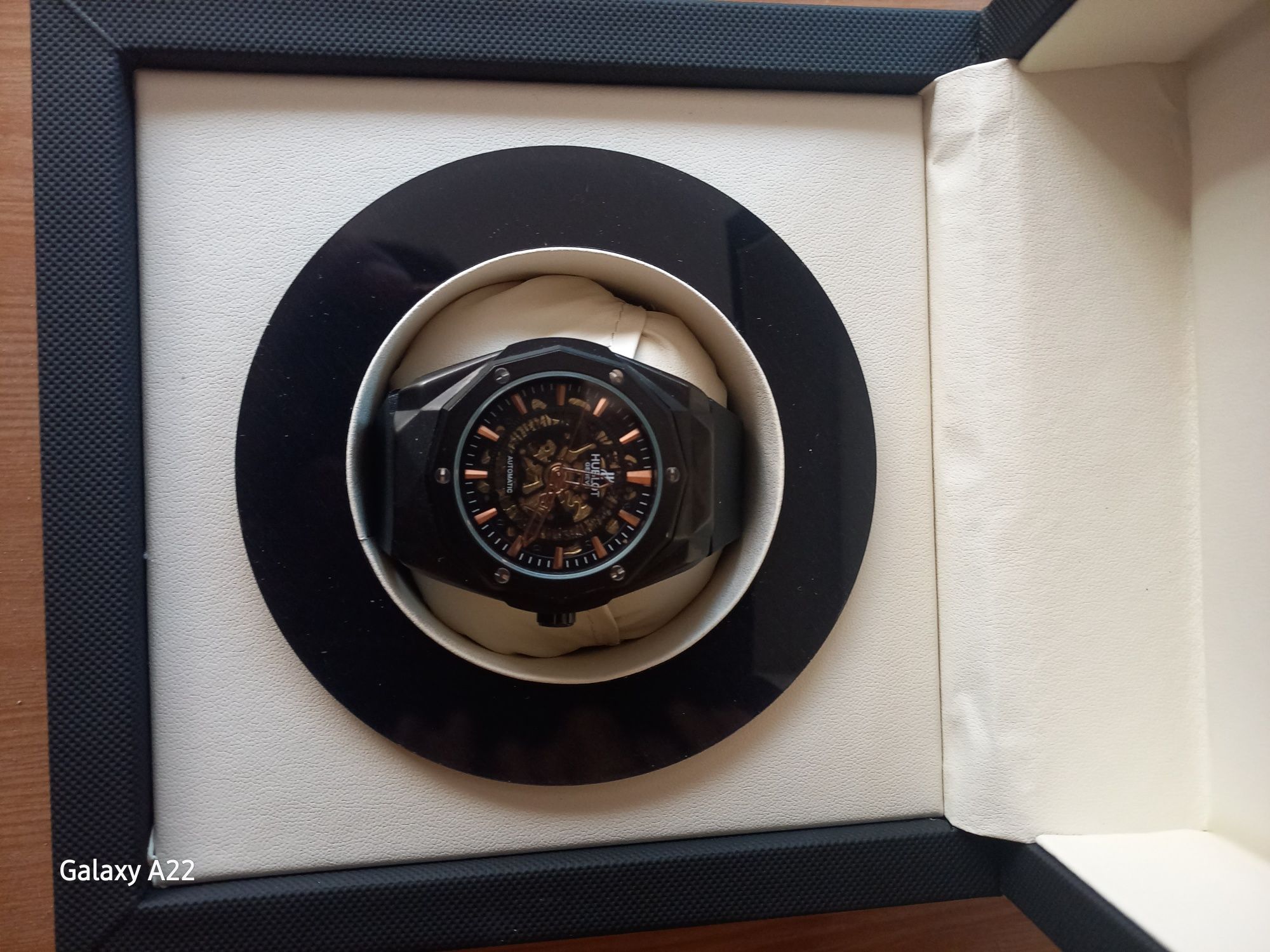 Hublot qòl soati mexanika