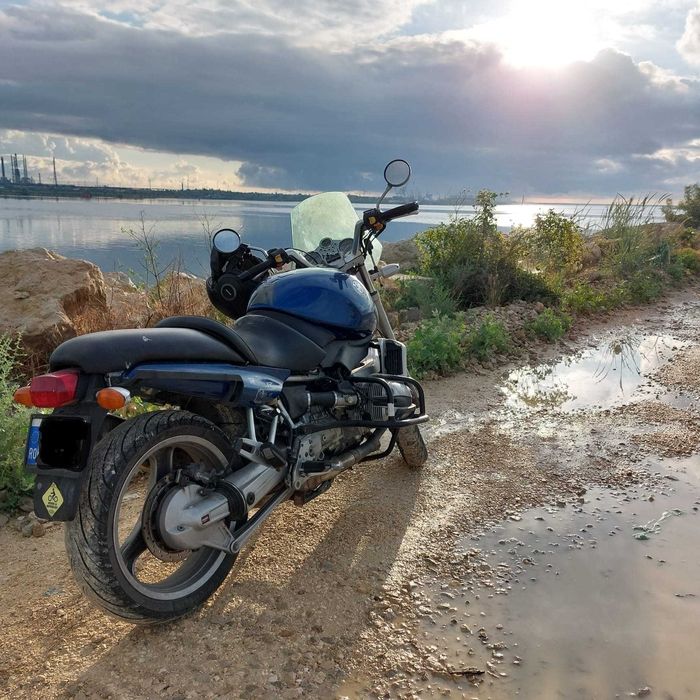 Motocicleta BMW R850R