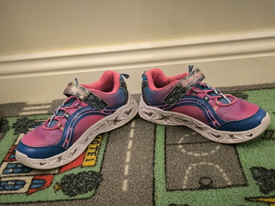 Adidași Skechers mărimea 31