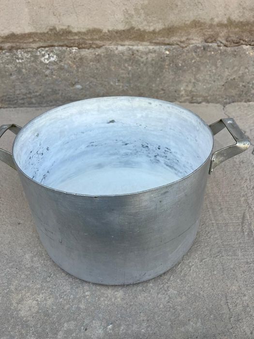Алюминивый кастроль