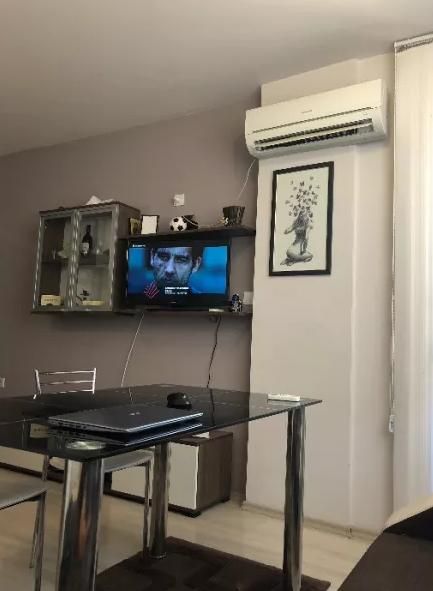 Дава се под наем Двустаен апартамент в Пловдив, Южен - 60 кв.м за 350 € - Снимка #2