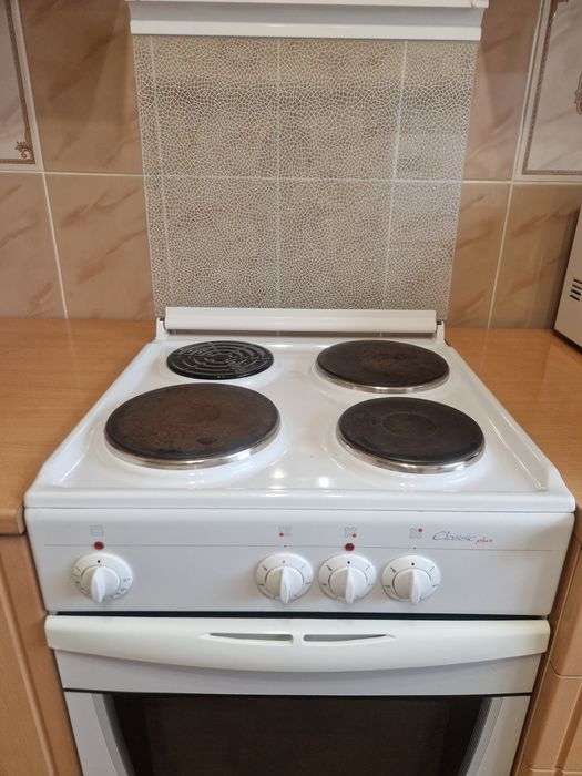 Продам плиту электрическую