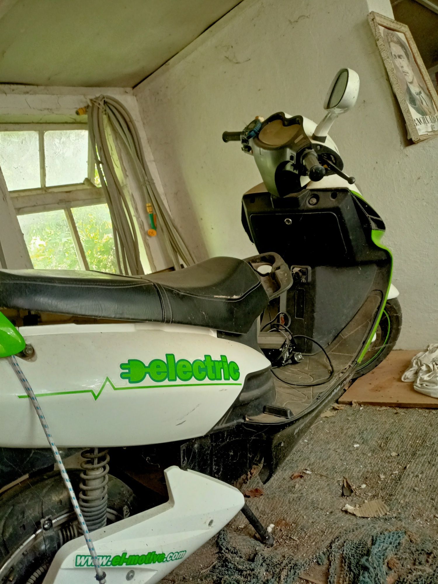 Електро скутер, регистриран, модел джонуей мли, закупен 2015 г.