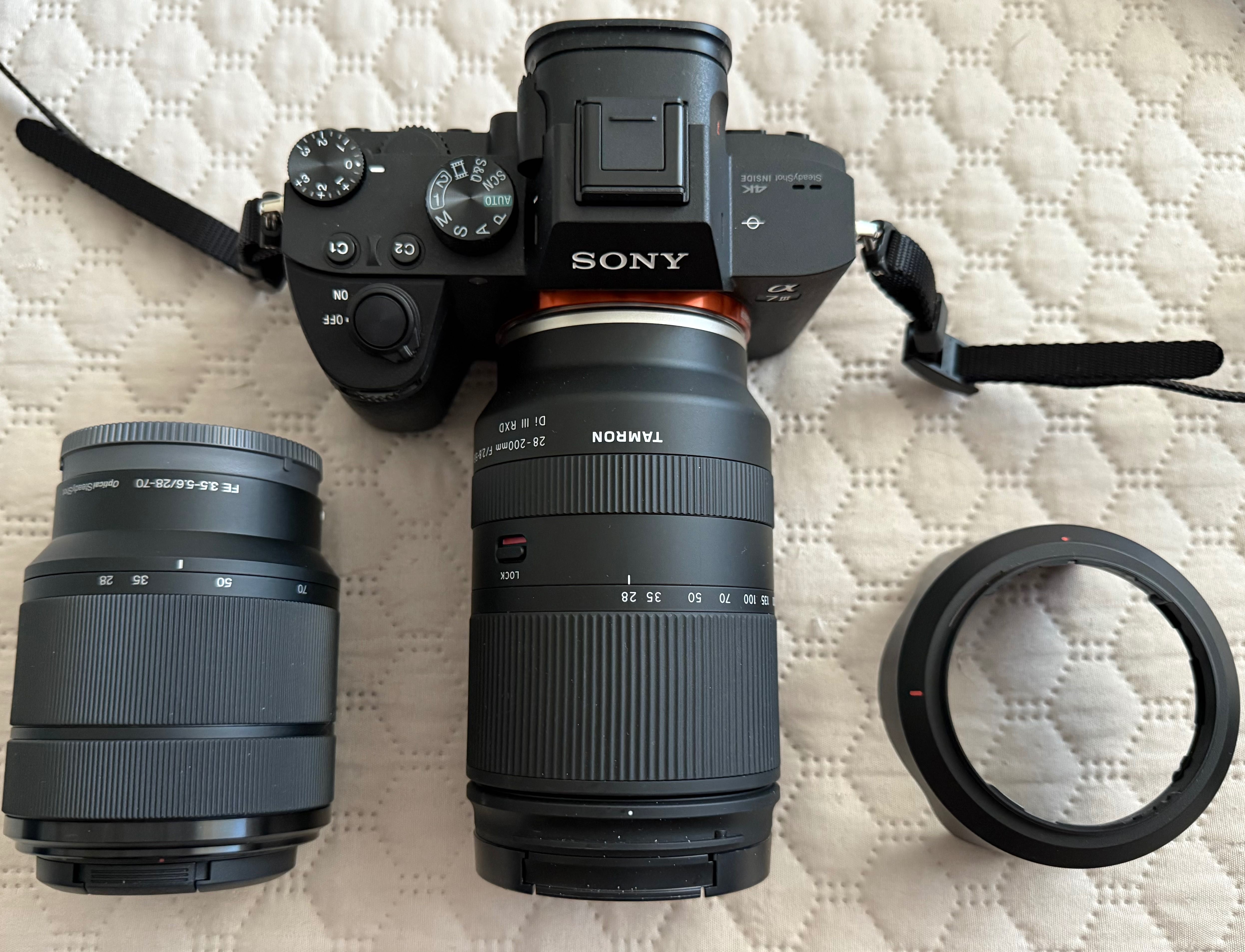 Продавам безогледален пълноформатен фотоапарат Sony - Alpha A7 III