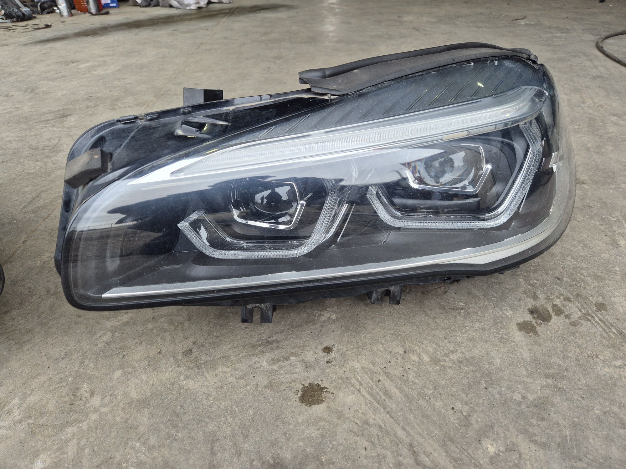 Faruri led bmw seria 2 f45 an 2019 facelift Far dreapta bmw f46 led
