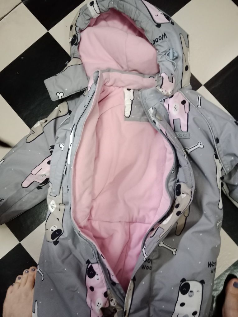Продам комбез на 2-4 года