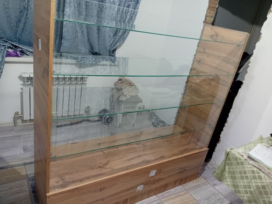 Продам витрину и витринный холодильник для выпички