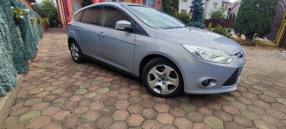 Vând Ford Focus  2012