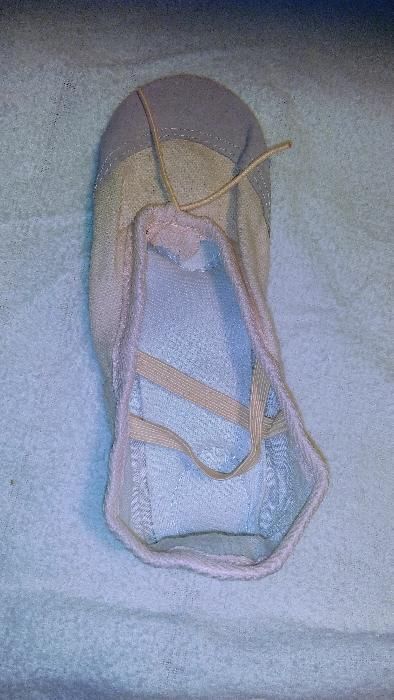 туфли за балет, гимнастика или танци за крак от15 см до