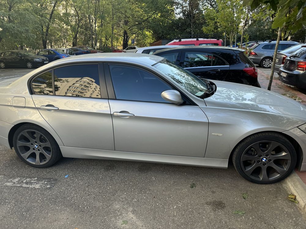 Vand BMW Seria 3 Gri 2005 Benzina