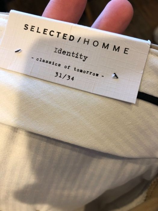 Нов спортно елегантен панталон тип чинос Selected Homme Identity