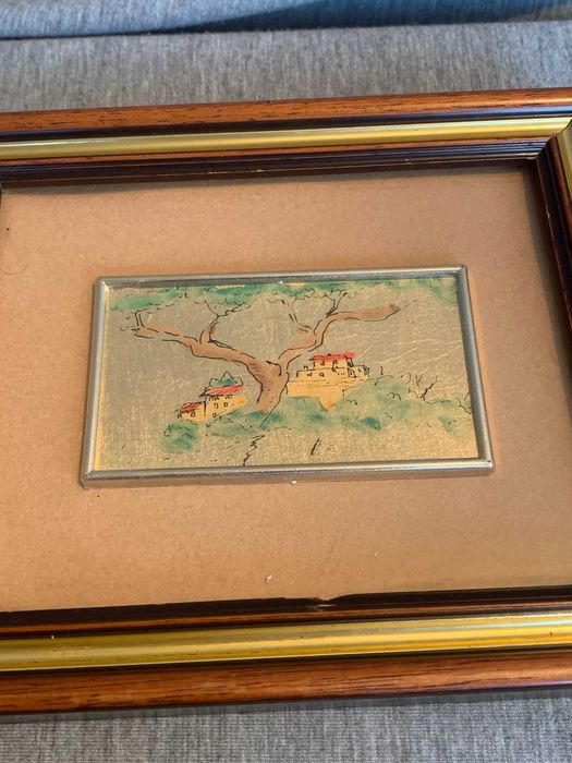 малка картина на златен лист