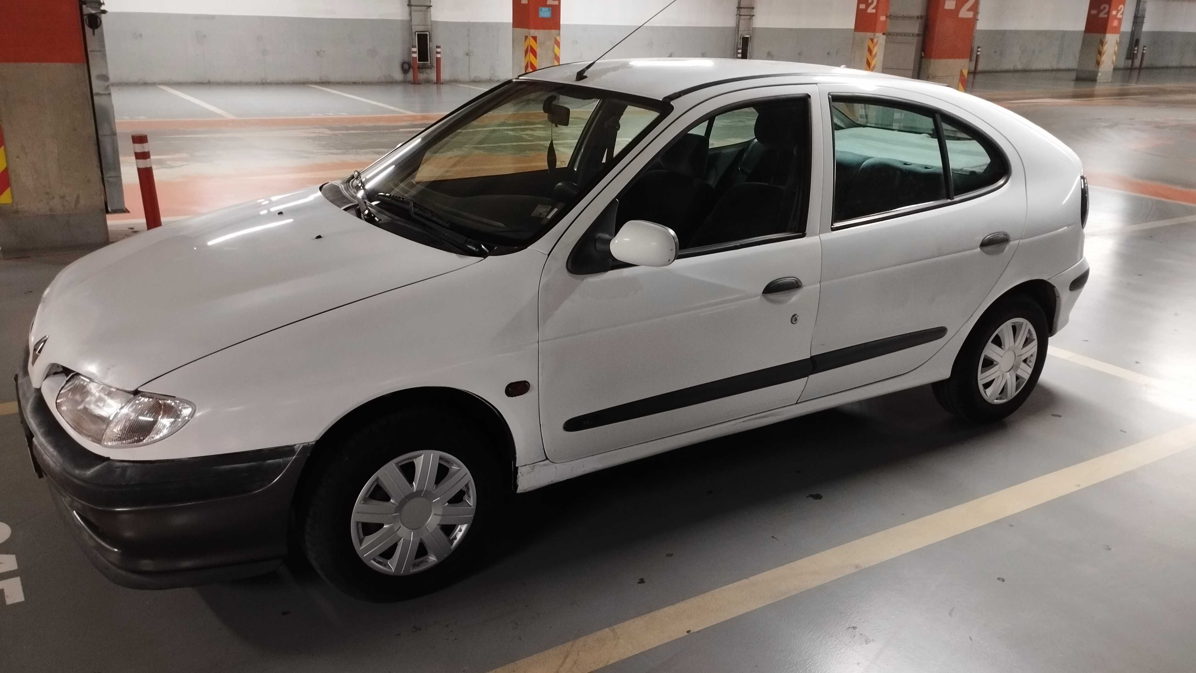 Renault Megane 1998 с газ