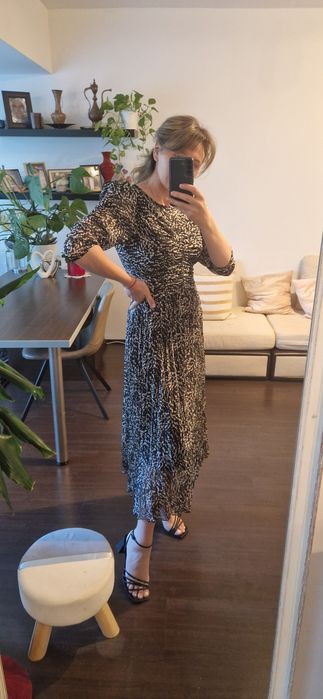 Vând rochie de zi/cocktail