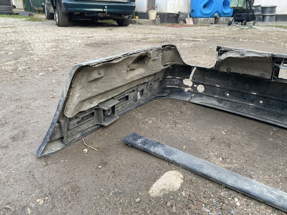 Бампер задний БМВ Е34.