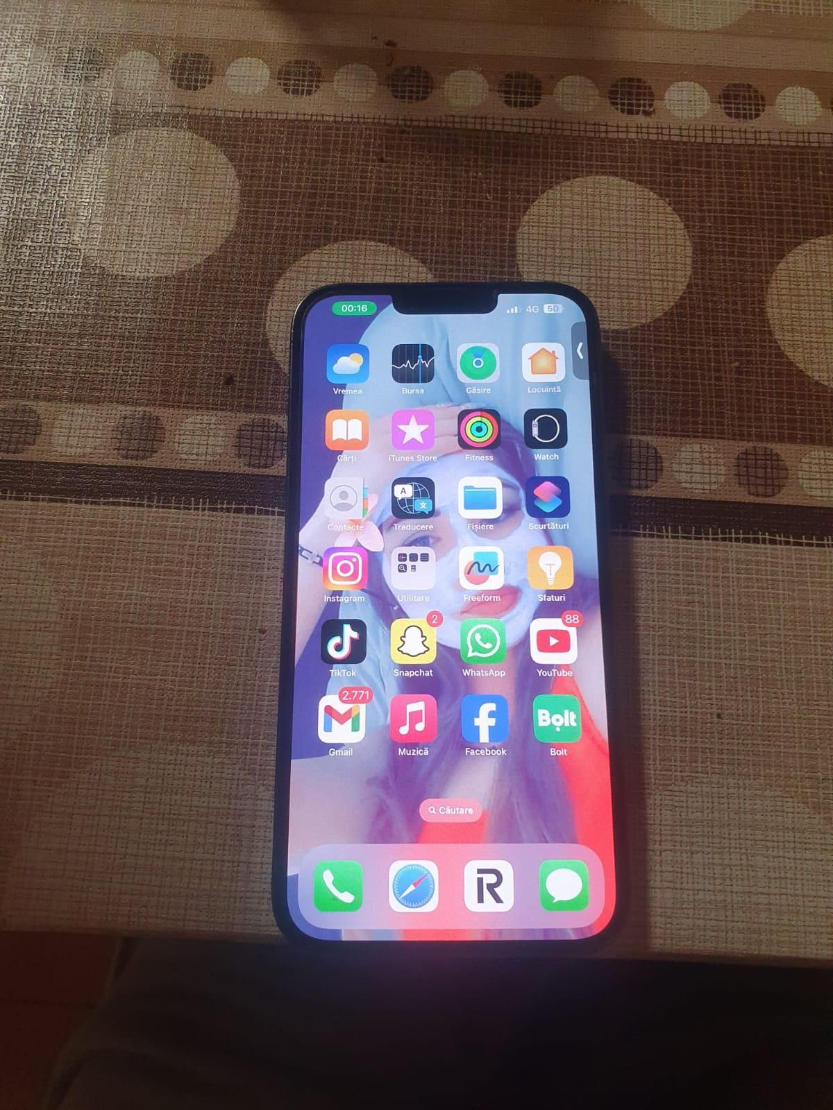 Vând iphone 11 pro max dau la schimb cu 13 maxsau 14 pro max