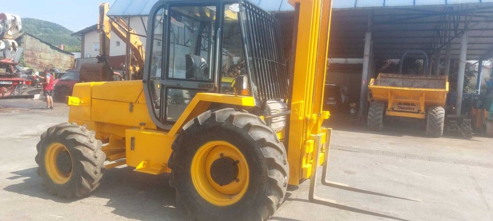 Motostivuitor JCB 926