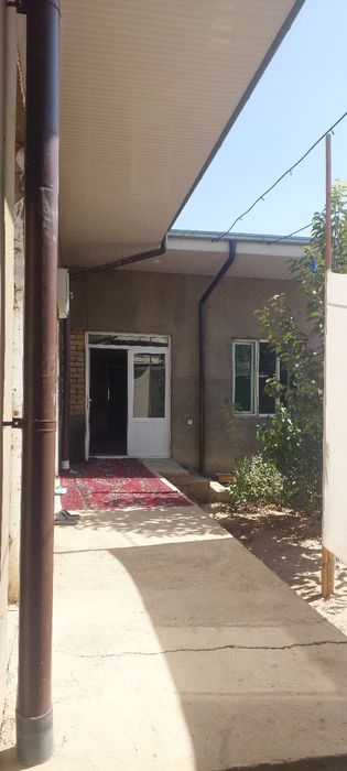 Хасанбой ховли сотилади 3 сотих 7 та хона 3 та санузел 2 та туалет