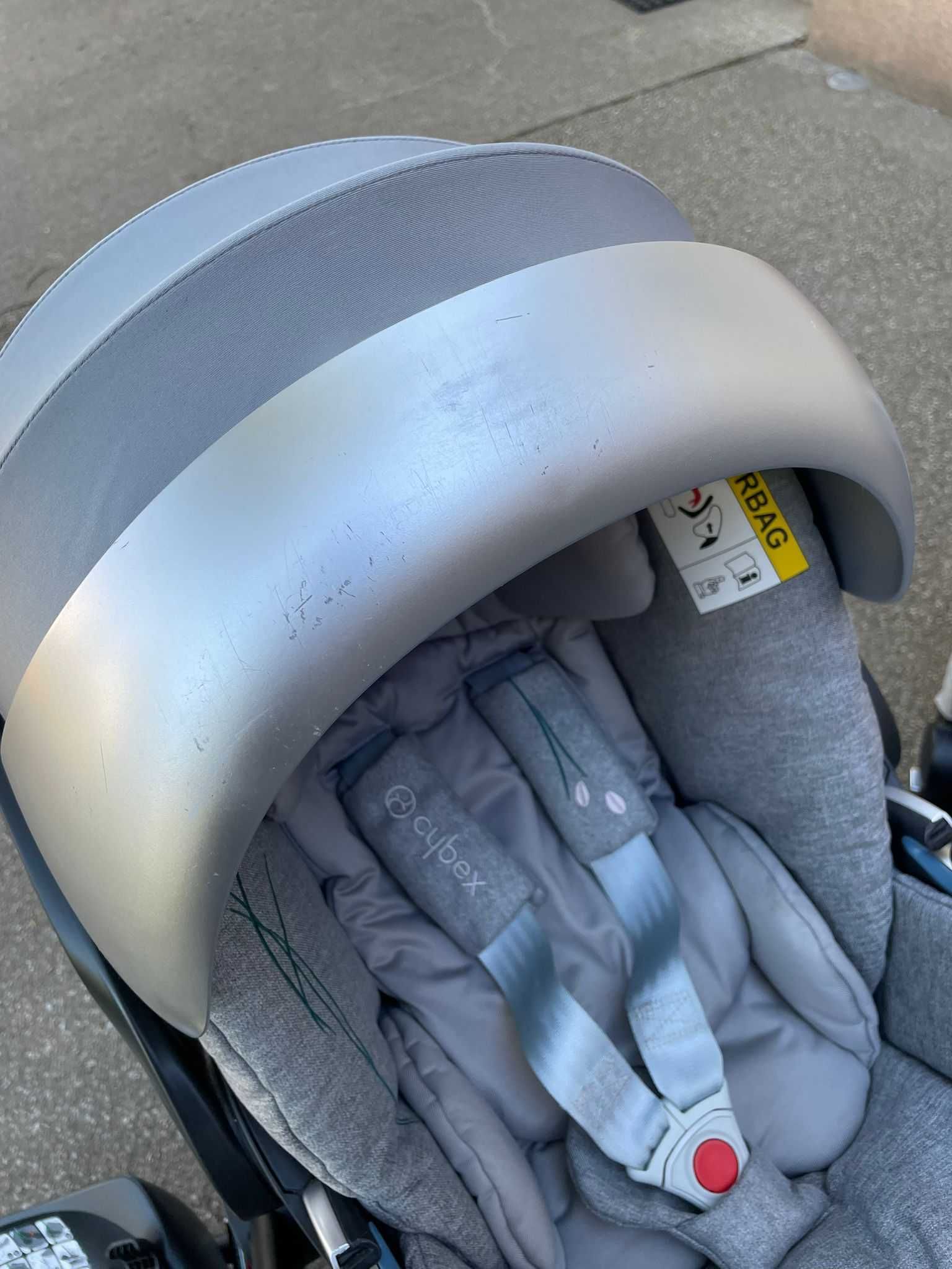 Carucior Cybex Priam Koi edition 3 in 1 + baza Isofix