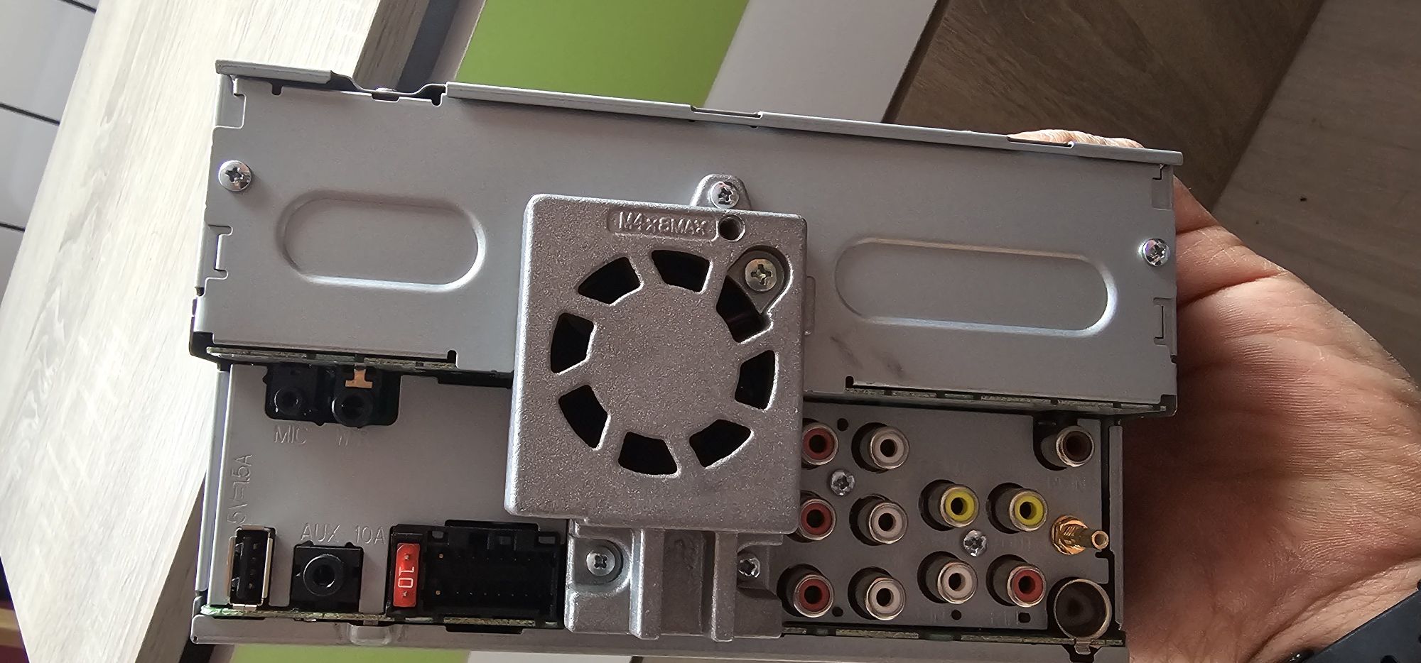 Продавам Pioneer SPH-DA250DAB