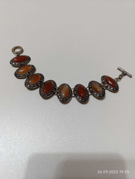 Бижутерия из камней и камни