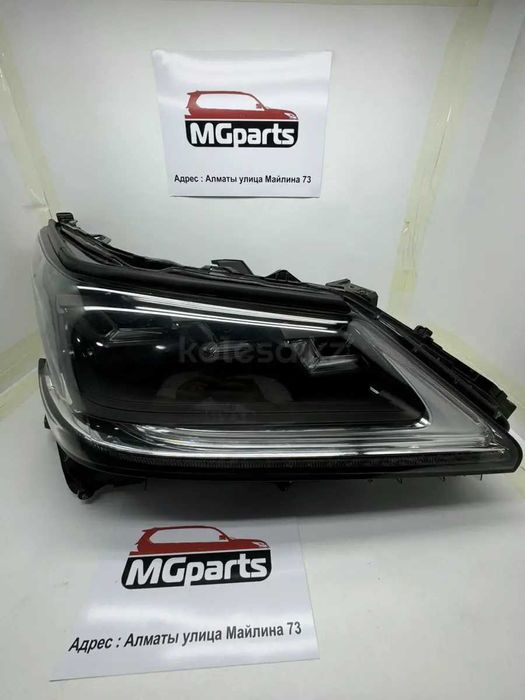 Фара б/у оригинал от Lexus LX-570