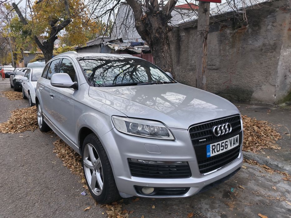 Vând audi Q7 30 d