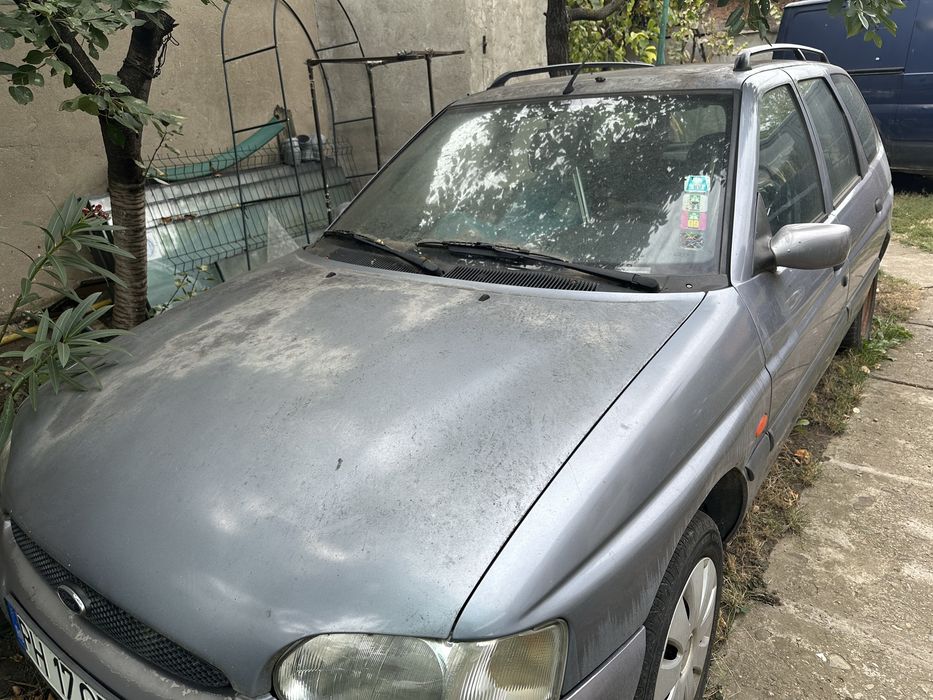 Ford escort 1.6 benzina an 1999
