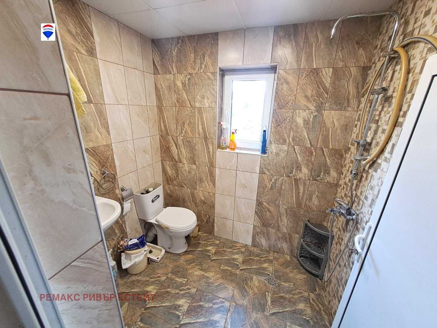 Селска къща за продажба в с. Бръшлен, обл. Русе