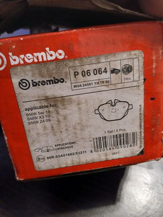 Vând Controller Joystick navigație BMW și un set plăcute frana