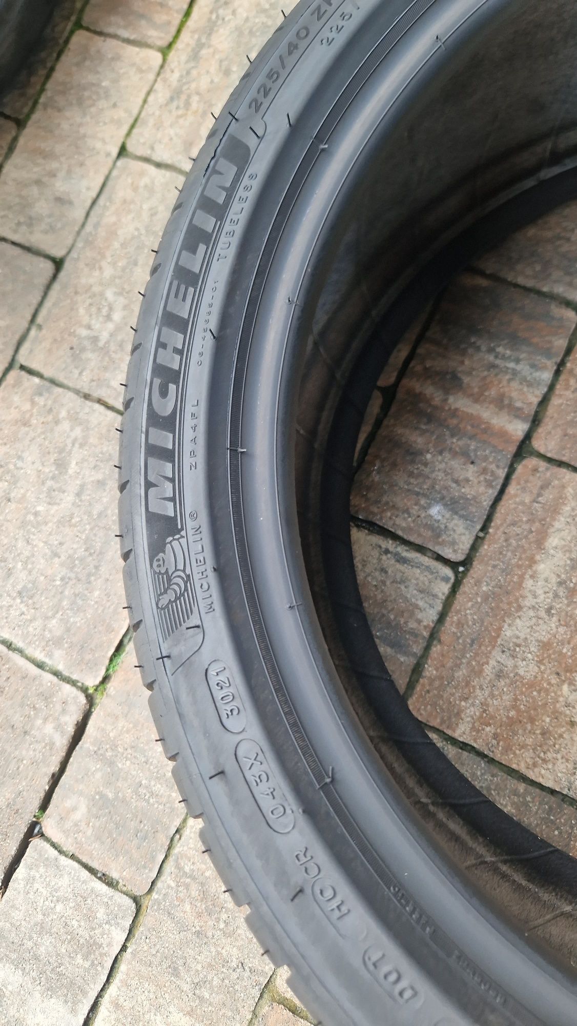 Anvelope vara 225 40 R 18 michelin/Continental