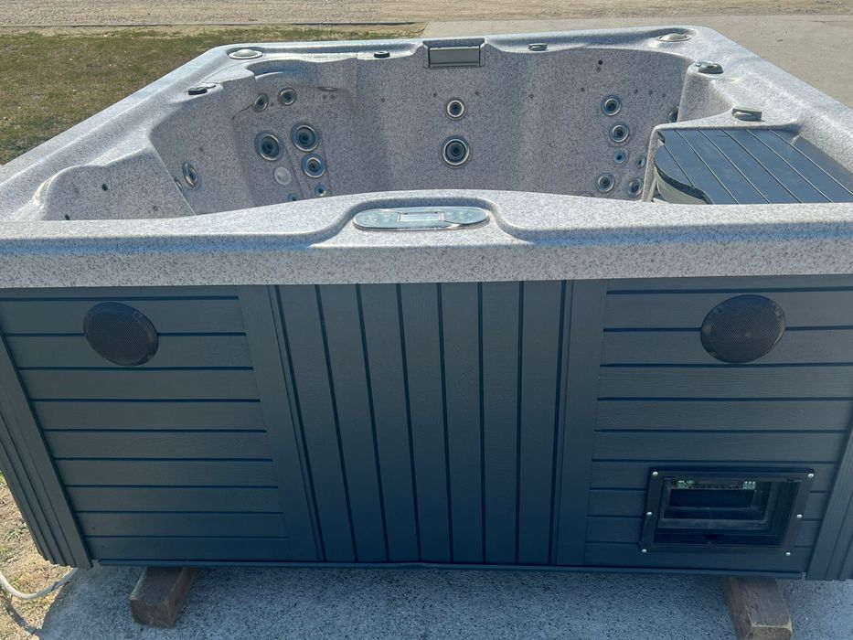 Jacuzzi spa piscină ciubăr Balboa