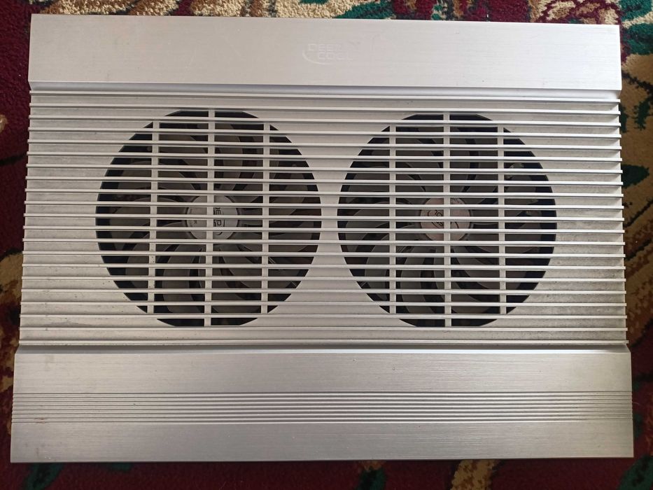 Охладитель для ноутбука deep cool