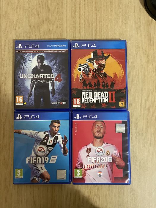 Playstation 4 slim (PS4) 1TB cu 2 manete+4 jocuri