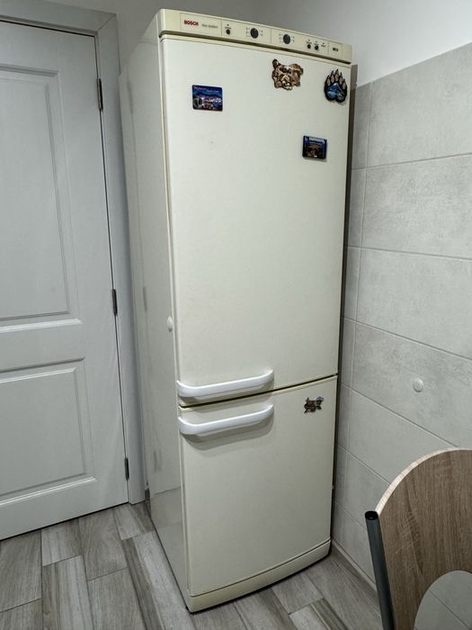 Combina frigorifica Bosch duo system / 333 l / 2 motoare