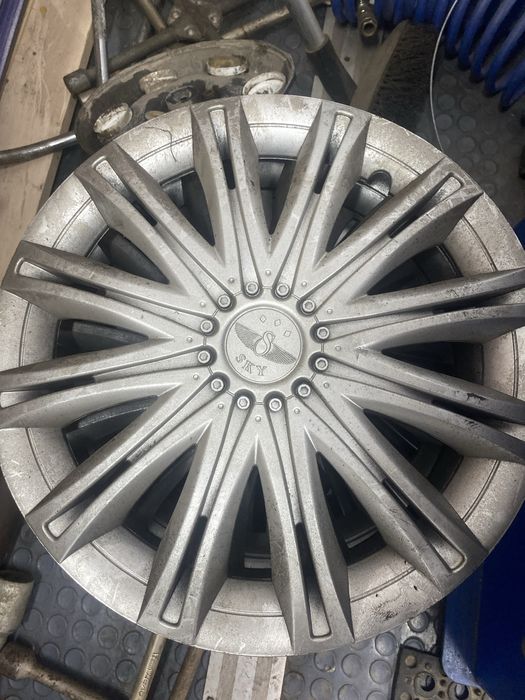 Продам колпаки на р15 новые