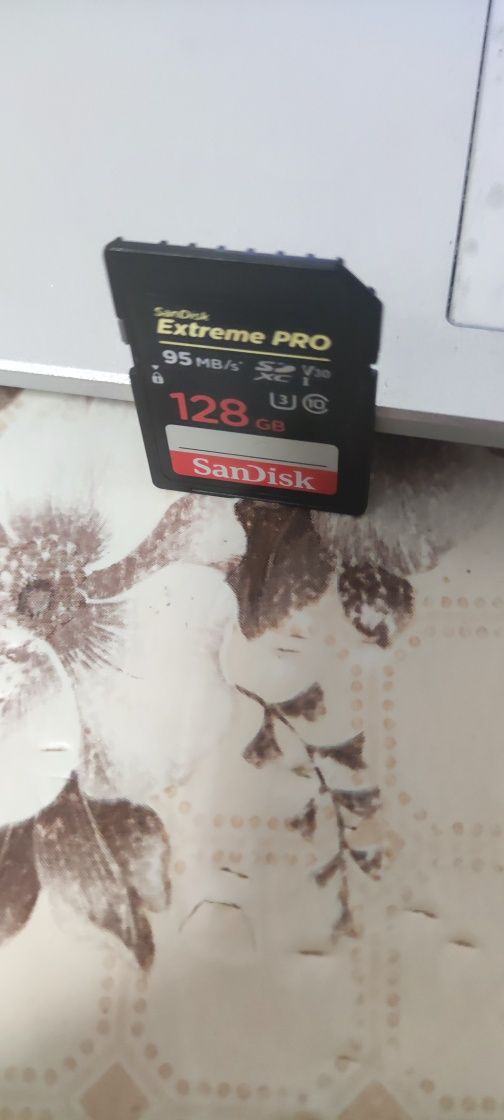 Card de memorie SanDisk Extreme Pro SD, 128 GB, V30 - Video, 95 MB/s