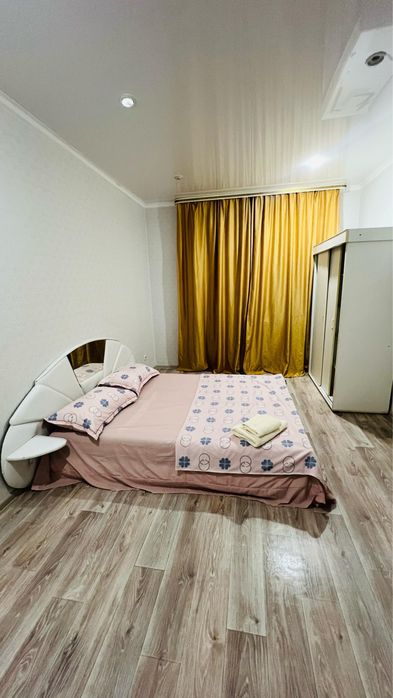 Квартира суточнои по часовой1500тг. Шахтеров 70