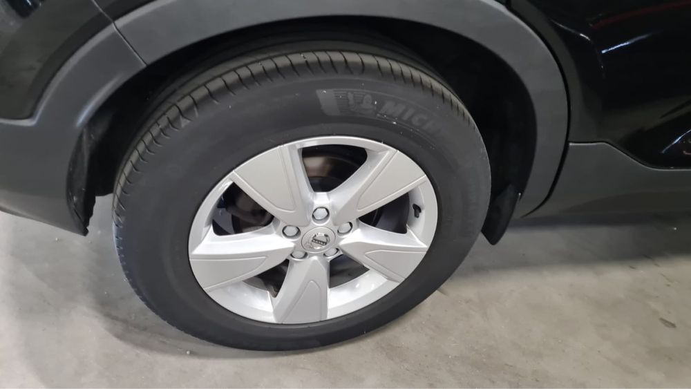 Volvo xc40 momentum diesel recent adus