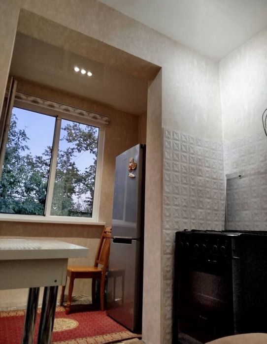 Срочно Чиланзар 19 Продам 3 комнатную квартиру 70кв.м