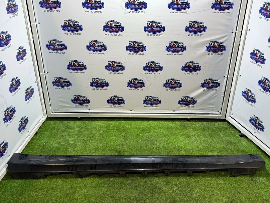 PRAG / ORNAMENT PRAG DREAPTA BMW SERIA 4 420D F32 / F33 / F36 2.0 DIESEL 2013 COD OEM 51777363396 / 7363396 / COUPE 2013-2021