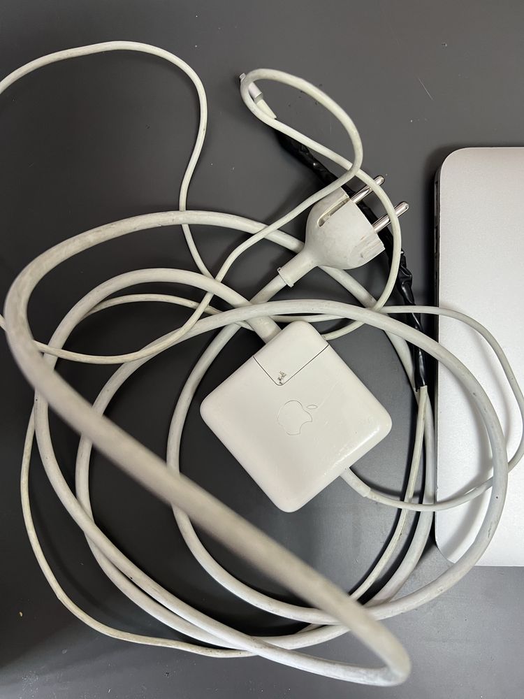 Macbook Air 2015 11 inch НОВА БАТЕРИЯ