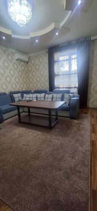 Без маклер 2-комнатная квартира у метро Ойбек